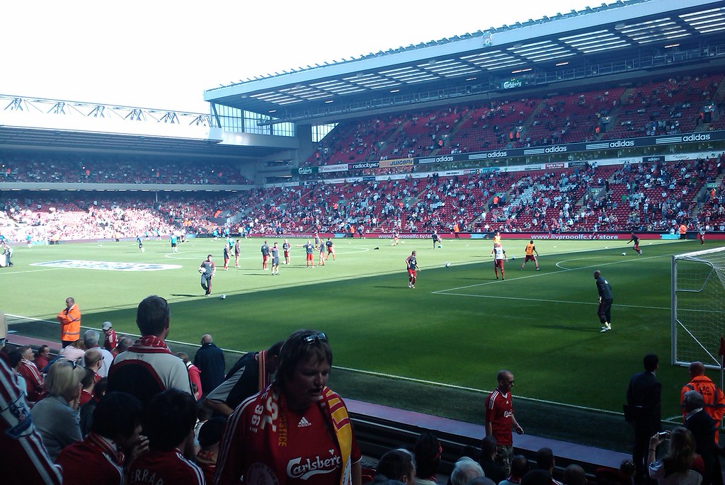 Liverpool 2009-2010 Picture Thread.
